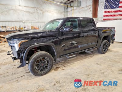 2025 TOYOTA TUNDRA LIMITED 5TFWA5DB0SX323815 - główne zdjęcie licytacji z USA - miniatura