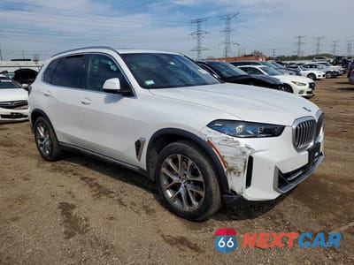 Czwarte zdjęcie samochodu z boku: 2025 BMW X5 XDRIVE40I VIN:5UX23EU03S9W26825 - miniatura