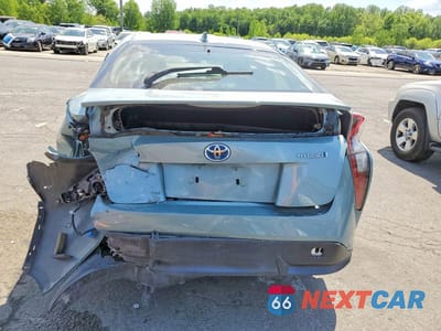 Zdjęcie 6 z 12 samochodu: 2017 TOYOTA PRIUS THREE TOURING VIN:JTDKARFU6H3040016 - miniatura