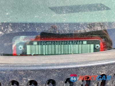 Zdjęcie 12 z 12 samochodu: 2006 CHEVROLET SILVERADO K2500 HEAVY DUTY VIN:1GCHK23D26F267766 - miniatura