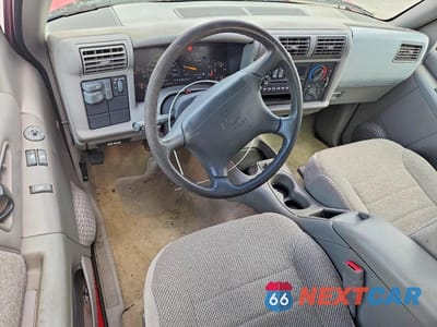 Zdjęcie 8 z 13 samochodu: 1996 CHEVROLET S TRUCK S10 VIN:1GCCS19XXT8211841 - miniatura
