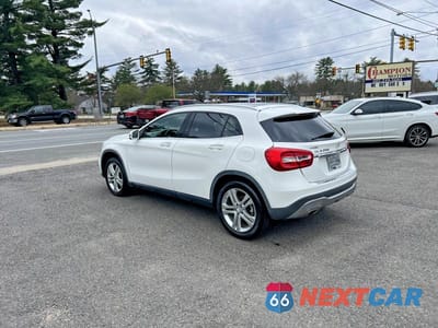 Trzecie zdjęcie samochodu z tyłu: 2019 MERCEDES-BENZ GLA 250 4MATIC VIN:WDCTG4GB0KU004823 - miniatura