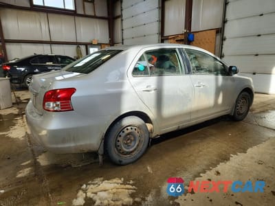 Trzecie zdjęcie samochodu z tyłu: 2007 TOYOTA YARIS BASE VIN:JTDBT923871167514 - miniatura