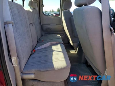 Zdjęcie 10 z 12 samochodu: 2000 TOYOTA TUNDRA SR5 VIN:5TBBT441XYS063196 - miniatura