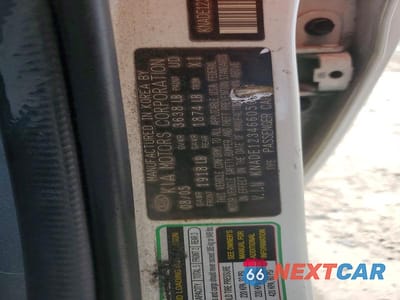 Zdjęcie 12 z 12 samochodu: 2006 KIA RIO BASE VIN:KNADE123466050774 - miniatura