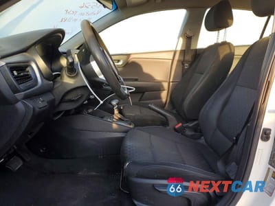 Zdjęcie 7 z 12 samochodu: 2019 KIA RIO LX VIN:3KPA24ABXKE231200 - miniatura