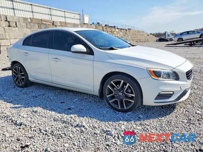 Czwarte zdjęcie samochodu z boku: 2017 VOLVO S60 VIN:YV126MFL0H2434512 - miniatura