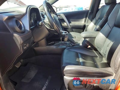Zdjęcie 7 z 12 samochodu: 2016 TOYOTA RAV4 SE VIN:JTMNFREV5GD085675 - miniatura