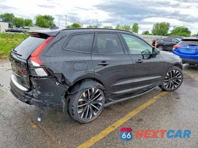 Trzecie zdjęcie samochodu z tyłu: 2026 VOLVO XC60 ULTRA VIN:YV4M12RM7T1422570 - miniatura