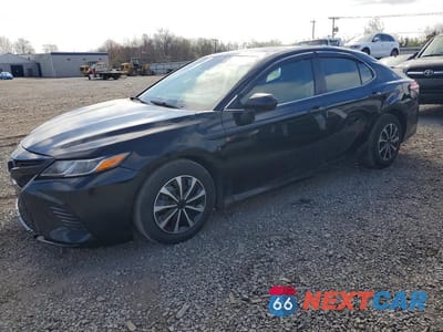 2018 TOYOTA CAMRY LE 4T1B11HK2JU079193 - główne zdjęcie licytacji z USA - miniatura