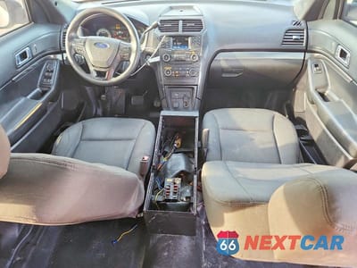 Zdjęcie 8 z 13 samochodu: 2018 FORD EXPLORER POLICE INTERCEPTOR VIN:1FM5K8AR0JGC56395 - miniatura