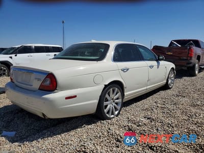 Trzecie zdjęcie samochodu z tyłu: 2008 JAGUAR XJ VANDEN PLAS VIN:SAJWA82B98SH26786 - miniatura