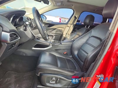 Zdjęcie 7 z 13 samochodu: 2019 JAGUAR F-PACE VIN:SADCK2GX8KA390420 - miniatura