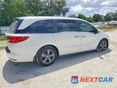 Trzecie zdjęcie samochodu z tyłu: 2021 HONDA ODYSSEY EX VIN:5FNRL6H52MB032893 - miniatura