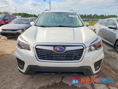 Piąte zdjęcie samochodu w środku: 2021 SUBARU FORESTER PREMIUM VIN:JF2SKAJCXMH528834 - miniatura