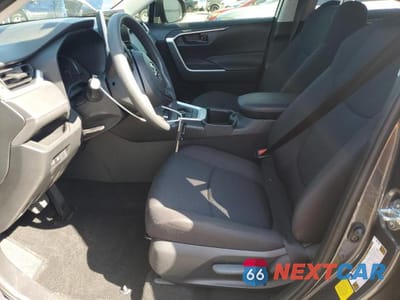 Zdjęcie 7 z 13 samochodu: 2025 TOYOTA RAV4 LE VIN:JTMMWRFV2SD339796 - miniatura