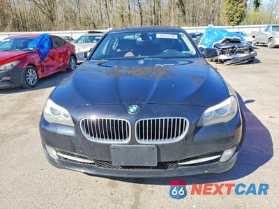Piąte zdjęcie samochodu w środku: 2012 BMW 528 XI VIN:WBAXH5C59CDW10081 - miniatura