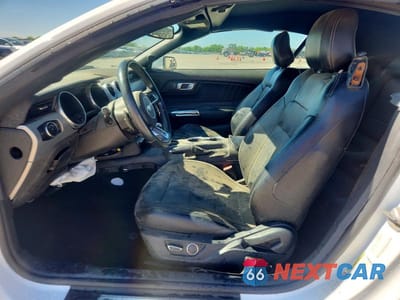 Zdjęcie 7 z 13 samochodu: 2018 FORD MUSTANG VIN:1FATP8UHXJ5110202 - miniatura