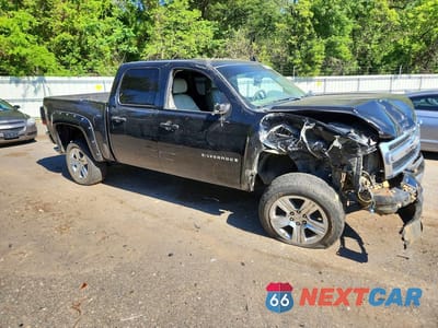 Czwarte zdjęcie samochodu z boku: 2008 CHEVROLET SILVERADO K1500 VIN:2GCEK13M781188875 - miniatura