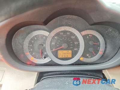 Zdjęcie 9 z 13 samochodu: 2006 TOYOTA RAV4 BASE VIN:JTMZD33V465020493 - miniatura