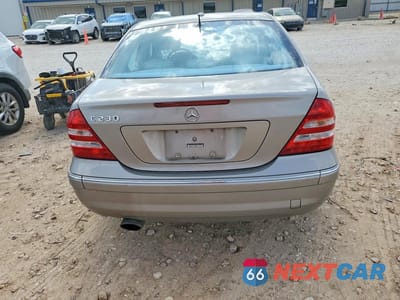 Zdjęcie 6 z 11 samochodu: 2006 MERCEDES-BENZ C 230 VIN:WDBRF52H36F823466 - miniatura