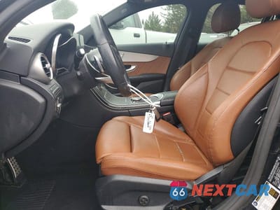 Zdjęcie 7 z 12 samochodu: 2019 MERCEDES-BENZ C 300 4MATIC VIN:55SWF8EB0KU284900 - miniatura