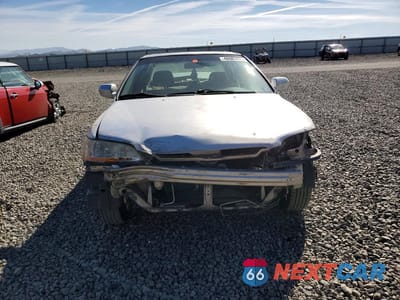 Piąte zdjęcie samochodu w środku: 1999 HONDA ACCORD EX VIN:JHMCG6672XC021228 - miniatura