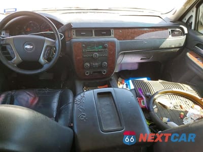 Zdjęcie 8 z 12 samochodu: 2009 CHEVROLET TAHOE C1500 LT VIN:1GNFC230X9R298310 - miniatura