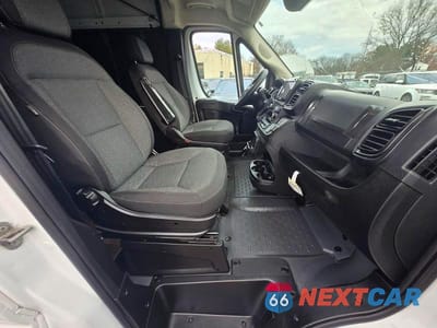 Piąte zdjęcie samochodu w środku: 2023 RAM PROMASTER 3500 3500 HIGH VIN:3C6MRVJG4PE512157 - miniatura