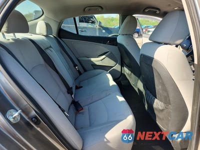 Zdjęcie 10 z 12 samochodu: 2013 KIA OPTIMA LX VIN:5XXGM4A77DG148768 - miniatura