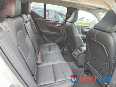 Zdjęcie 11 z 13 samochodu: 2024 VOLVO XC40 CORE VIN:YV4L12UK5R2240175 - miniatura
