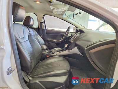 Zdjęcie 7 z 11 samochodu: 2014 FORD FOCUS SE VIN:1FADP3K24EL327686 - miniatura