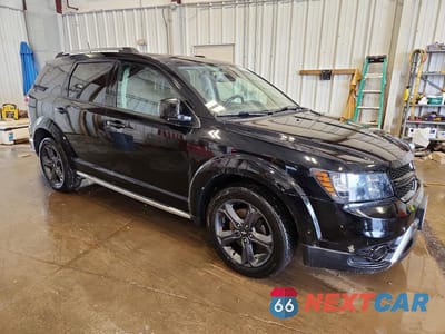 Czwarte zdjęcie samochodu z boku: 2018 DODGE JOURNEY CROSSROAD VIN:3C4PDDGG4JT522986 - miniatura