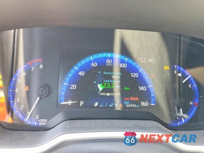 Zdjęcie 9 z 13 samochodu: 2019 TOYOTA COROLLA HATCHBACK XSE VIN:JTNK4RBE0K3012401 - miniatura
