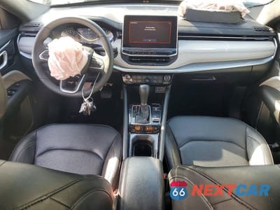 Zdjęcie 8 z 12 samochodu: 2025 JEEP COMPASS LIMITED VIN:3C4NJDCN2ST513306 - miniatura