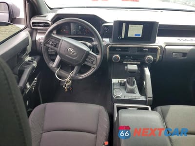 Zdjęcie 8 z 13 samochodu: 2025 TOYOTA TACOMA SR5 VIN:3TMKB5FN2SM052541 - miniatura