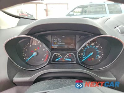 Zdjęcie 9 z 14 samochodu: 2016 FORD ESCAPE SE VIN:1FMCU9GX0GUB54750 - miniatura