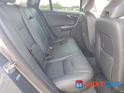 Zdjęcie 11 z 14 samochodu: 2017 VOLVO V60 CROSS COUNTRY PREMIER VIN:YV440MWK1H1029186 - miniatura