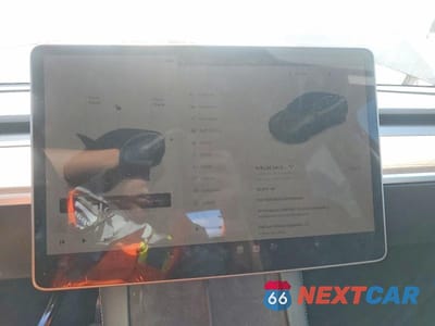 Zdjęcie 9 z 13 samochodu: 2024 TESLA MODEL Y VIN:7SAYGDEEXRF068446 - miniatura