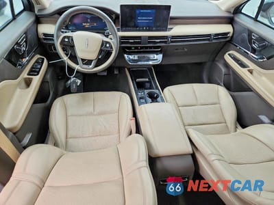 Zdjęcie 8 z 13 samochodu: 2023 LINCOLN CORSAIR RESERVE VIN:5LMCJ2DA9PUL16629 - miniatura