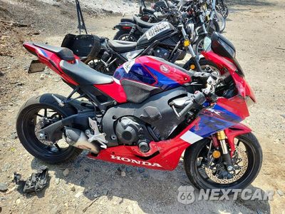 2024 HONDA CBR1000 RA JH2SC7756RK700138 - główne zdjęcie licytacji z USA - miniatura