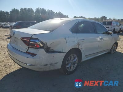 Trzecie zdjęcie samochodu z tyłu: 2017 VOLKSWAGEN PASSAT S VIN:1VWAT7A38HC079728 - miniatura