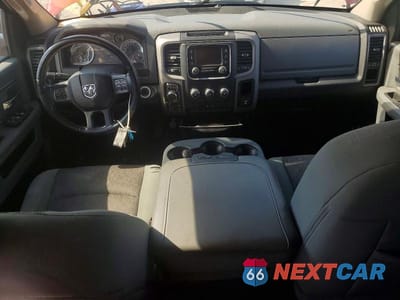 Zdjęcie 8 z 12 samochodu: 2013 RAM 1500 SLT VIN:1C6RR7LT0DS630579 - miniatura