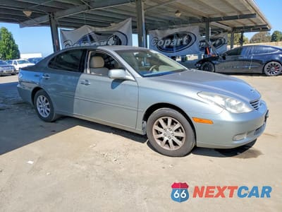 Czwarte zdjęcie samochodu z boku: 2004 LEXUS ES 330 VIN:JTHBA30G840018433 - miniatura