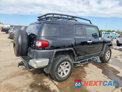 Trzecie zdjęcie samochodu z tyłu: 2014 TOYOTA FJ CRUISER BASE VIN:JTEBU4BF8EK186982 - miniatura