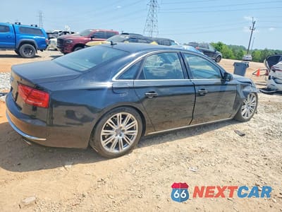 Trzecie zdjęcie samochodu z tyłu: 2011 AUDI A8 VIN:WAUAVAFD8BN000675 - miniatura