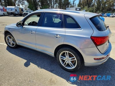 Drugie zdjęcie samochodu z przodu: 2016 AUDI Q5 PREMIUM PLUS VIN:WA1L2AFPXGA031403 - miniatura