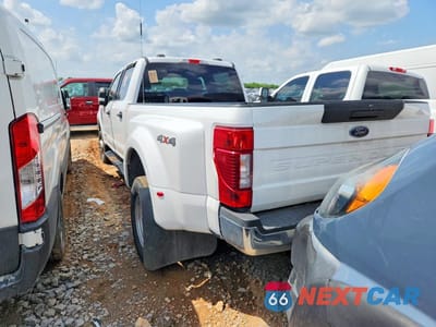 Drugie zdjęcie samochodu z przodu: 2021 FORD F350 SUPER DUTY VIN:1FT8W3DT8MED04015 - miniatura