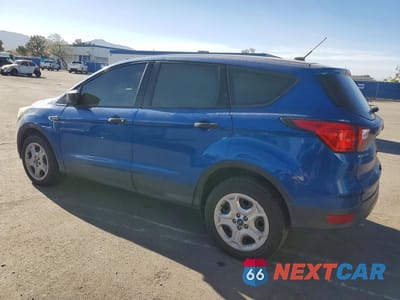 Drugie zdjęcie samochodu z przodu: 2019 FORD ESCAPE S VIN:1FMCU0F70KUB00676 - miniatura