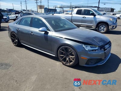 Czwarte zdjęcie samochodu z boku: 2019 AUDI S4 PREMIUM VIN:WAUA4AF49KA109558 - miniatura